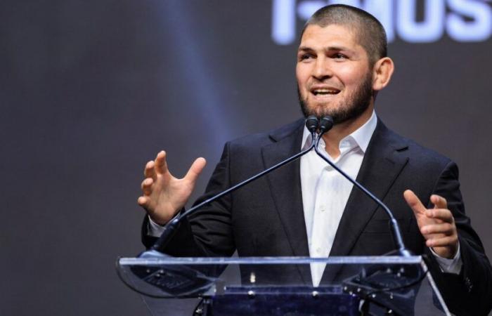 Il campione UFC Khabib Nurmagomedov rimosso dal volo Alaska Airlines | Notizie sulle arti marziali miste