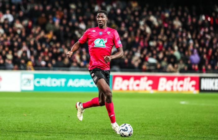 Kalidou Sidibé (Guingamp) insegue un ladro e recupera un telefono – Francia – En Avant Guingamp