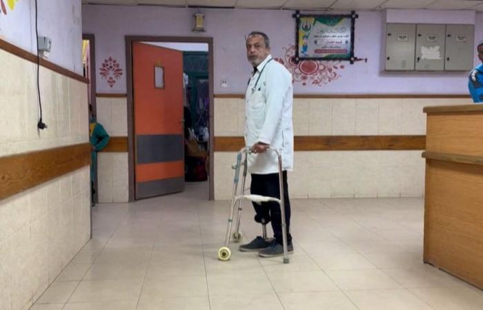 Gaza: Gamba amputata, il medico continua a lavorare