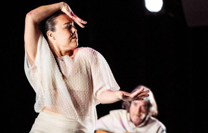 Rocío Molina al Festival Flamenco di Nîmes, autoritratto con tre chitarre