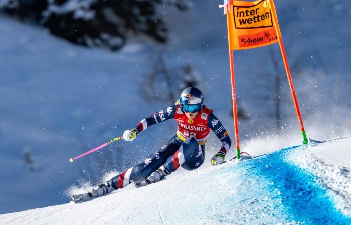 Il ritorno di Lindsey Vonn raggiunge un nuovo massimo; Lauren Macuga vince la prima gara di Coppa del Mondo