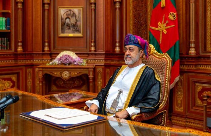 Il Sultano dell’Oman festeggia i suoi 5 anni di regno aumentando l’assistenza sociale