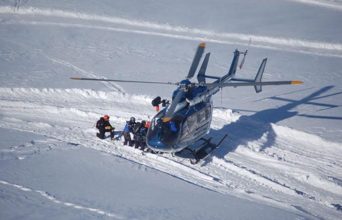 Un bambino gravemente ferito cadendo da una seggiovia nelle Hautes-Alpes