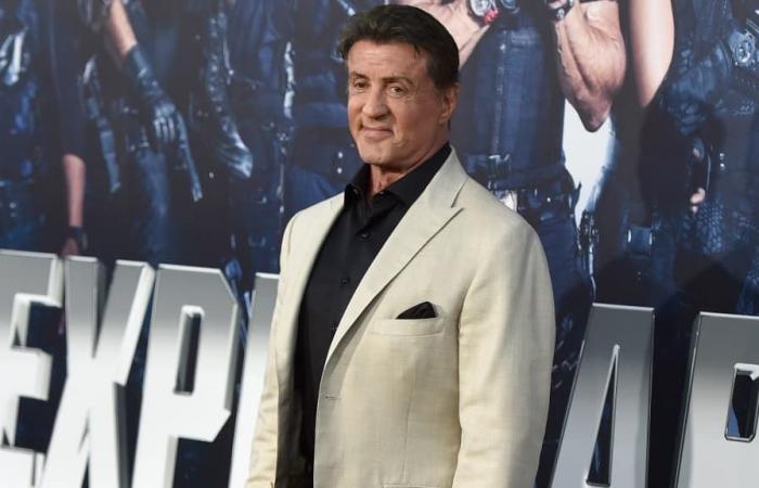 La voce francese di Sylvester Stallone ricreata dall’intelligenza artificiale? Aurore Bergé nega di aver dato il suo consenso