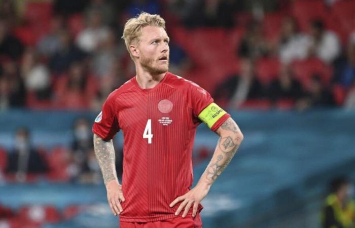 Simon Kjaer si ritira