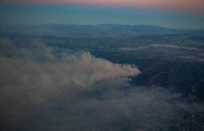 Segnalare nuovamente gli incendi attraverso il dolore, la comunità e lo scetticismo