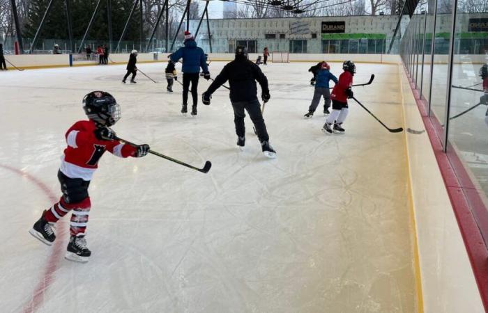 grande mania per la pista di pattinaggio del Victoria Park