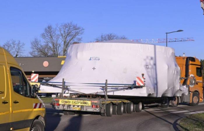 Meurthe-et-Mosella. Il convoglio eccezionale della Coca-Cola è partito da Pont-à-Mousson