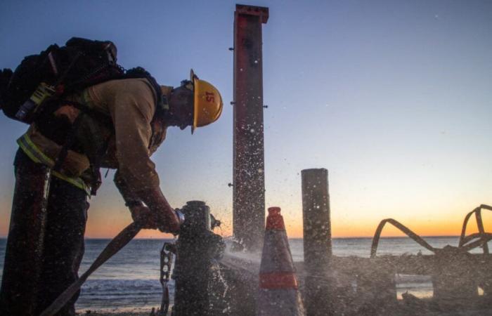 Venti di Santa Ana, mancanza d’acqua… Perché i vigili del fuoco hanno così tanti problemi a combattere gli incendi a Los Angeles