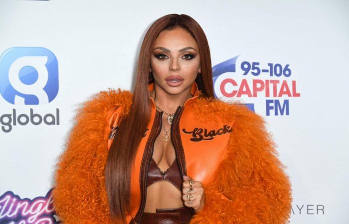 Jesy Nelson (Little Mix) annuncia di essere incinta di due gemelli