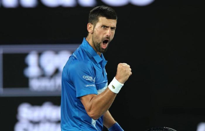 Novak Djokovic, spronato da Andy Murray, si fa strada agli Australian Open