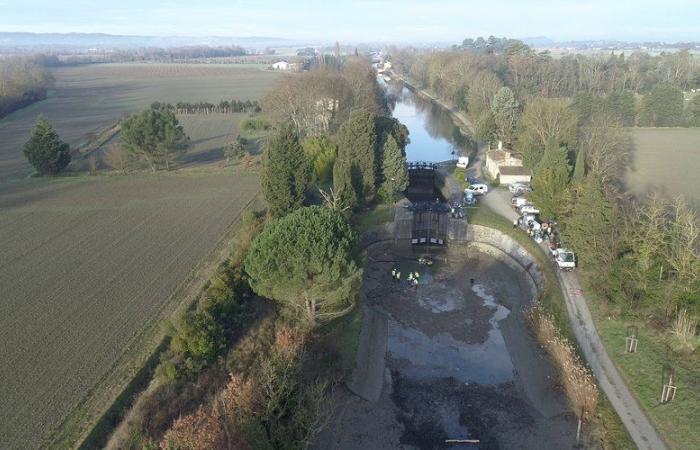 La federazione di pesca dell’Aude sta investendo per assistere la VNF in un periodo di manutenzione delle strutture