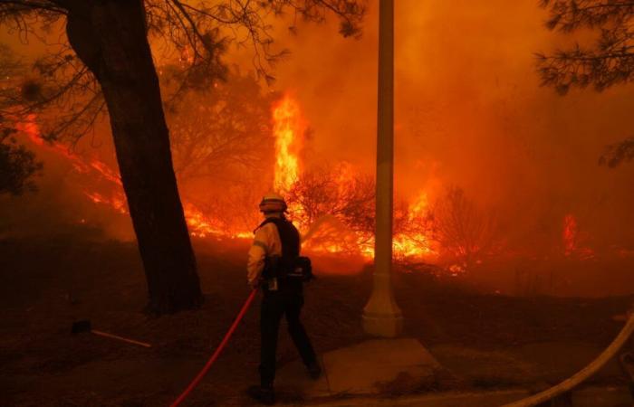 I vigili del fuoco dovranno affrontare venti a 70 miglia all’ora che spingono la “crescita esplosiva del fuoco” mentre il bilancio delle vittime sale a 24