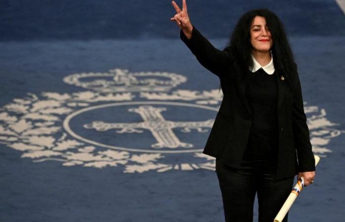 Marjane Satrapi rifiuta alla Legione d’Onore di denunciare l’“ipocrisia” della Francia nei confronti dell’Iran