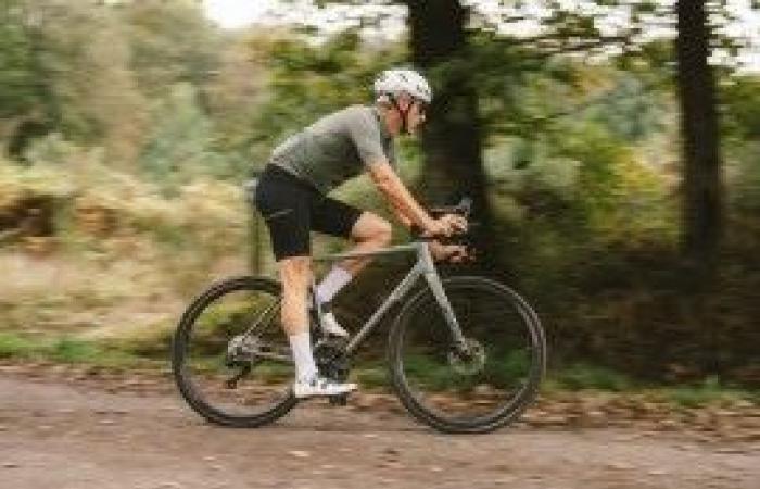 Test del gruppo Shimano 105 Di2 12V R7150, questo a torto poco amato