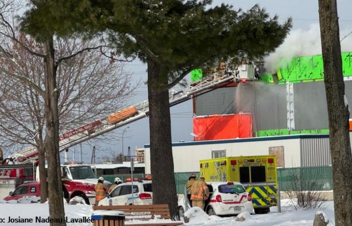 Grave incendio al liceo Bernard-Gariépy