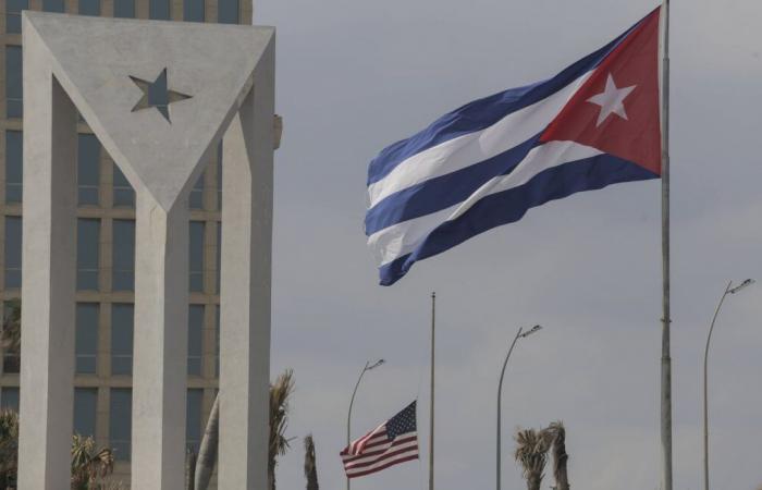 Washington toglie Cuba dalla lista dei paesi che sostengono il terrorismo… L’Avana rilascerà i prigionieri