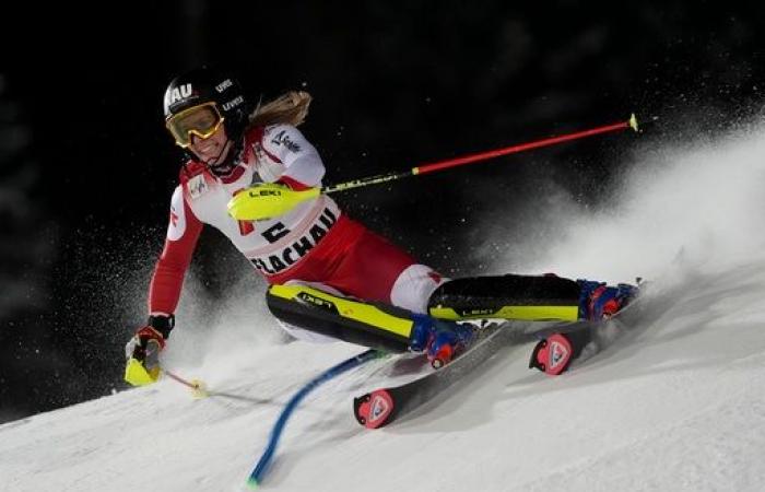 La sciatrice svizzera Rast ottiene la seconda vittoria della sua stagione decisiva con le stelle dello slalom Shiffrin e Vlhova assenti