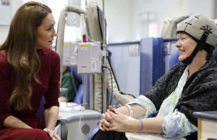 Regno Unito. La principessa Kate visita l’ospedale dove è stata curata per il cancro