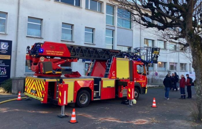 Il paziente muore in un incendio nel reparto psichiatrico dell’ospedale