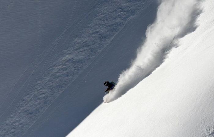 una donna inglese di 62 anni muore su una pista da sci a Les Arcs dopo aver investito uno sciatore fermo