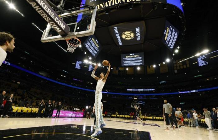 Lakers e Clippers tornano nei campi di casa dopo giorni di incendi devastanti in tutta Los Angeles