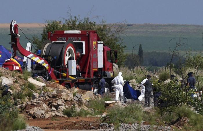 Decine di corpi di clandestini ritrovati sul fondo di una miniera abbandonata