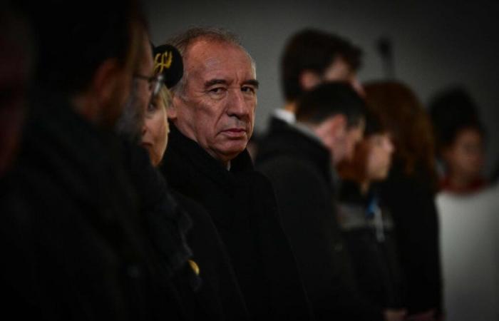 il grande giorno di Bayrou, che questo martedì mostra le sue carte per cercare di evitare la censura