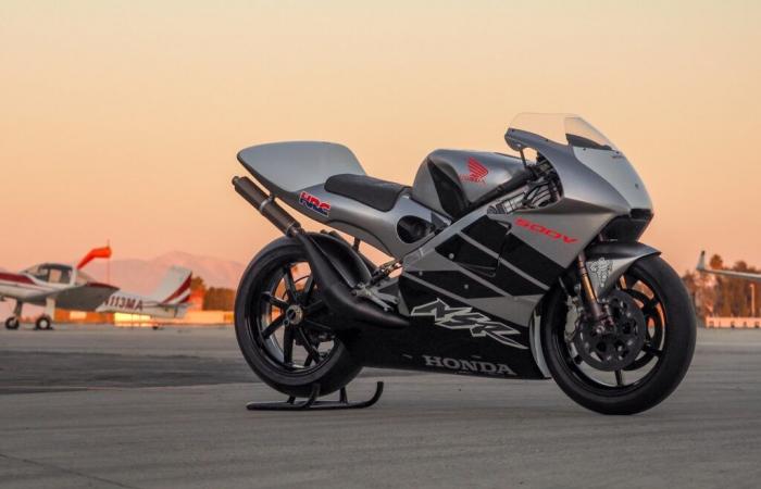 Una nuovissima Honda NSR500V Grand Prix, estremamente rara, venduta a un prezzo pazzesco!