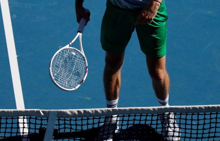 Daniil Medvedev è sotto esame dopo un incidente con la telecamera agli Australian Open.