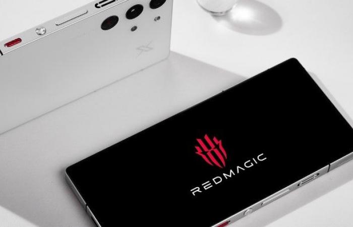 RedMagic 10 Pro si aggiorna con la nuova edizione Lightspeed