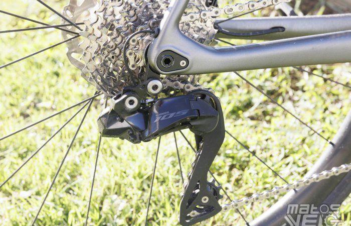 Test del gruppo Shimano 105 Di2 12V R7150, questo a torto poco amato