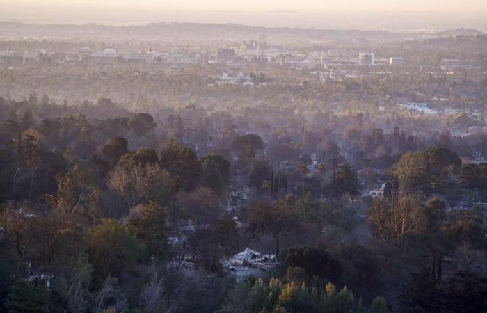 Incendi a Los Angeles | Nuovi venti devono cadere sulla città