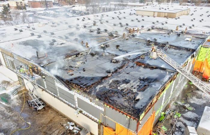 Il liceo Bernard-Gariépy è stato evacuato a seguito di un incendio: nessun ferito, danni considerevoli