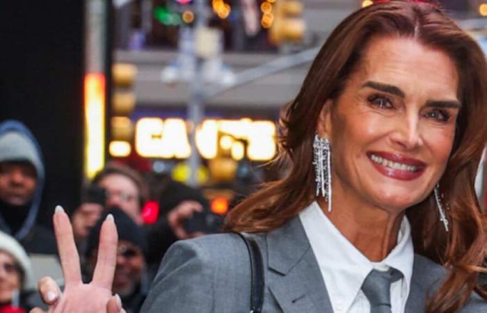 Vittima di commenti sprezzanti sulla sua età, l’attrice Brooke Shields denuncia l’“ageism” nella sua autobiografia “Brooke Shields Is Not Authored to Get Old”