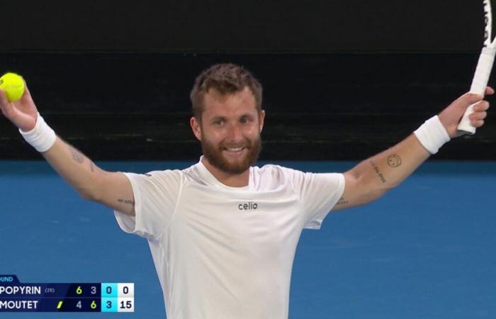 Open d’Australia | Corentin Moutet tenta un servizio al cucchiaio tra i fischi del pubblico australiano – Tennis Video