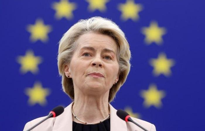 Ursula von der Leyen riceve il Premio Carlo Magno per il suo lavoro sull’unità europea