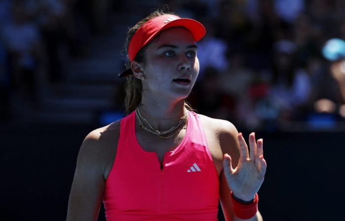 Iva Jovic brilla al debutto agli Australian Open, si prepara ad affrontare Elena Rybakina.