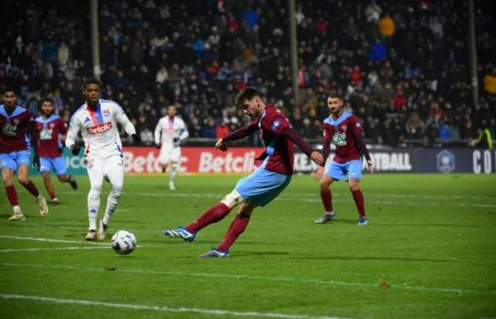 Bourgoin (N3) realizza l’impresa battendo l’OL ai rigori nella Coupe de France