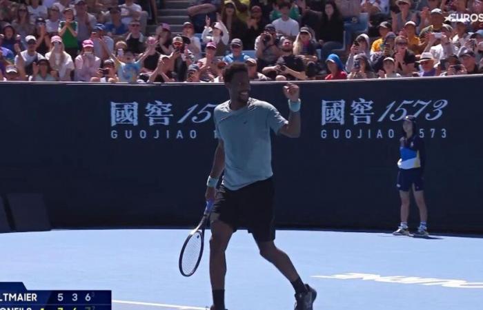 Match point di Gaël Monfils, vincitore 7-5, 6-3, 7-6 contro Daniel Altmaier nel 2° turno degli Australian Open in video – Tennis Video