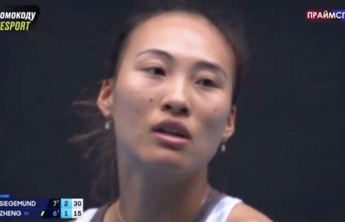 Australian Open, Video > Zheng battuto… soprattutto dal cronometro e dall’arbitraggio “grottesco”.