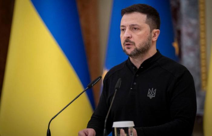 Volodymyr Zelenskyj chiede di utilizzare 250 miliardi di dollari in beni russi congelati per armare Kiev