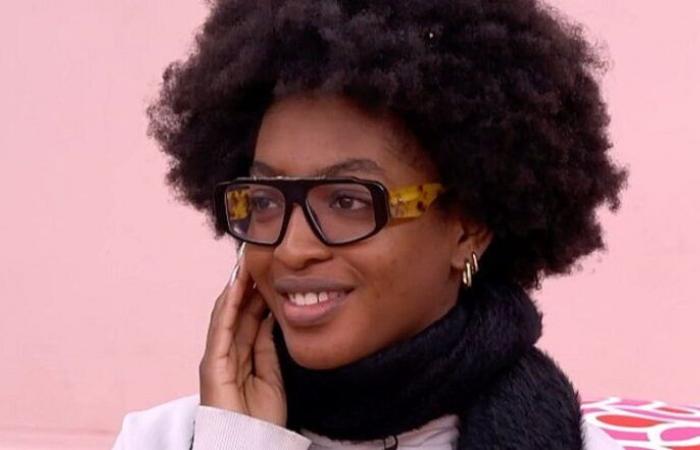 Ebony (Star Academy) sorpresa da un’iniziativa del suo pubblico durante il suo ritorno nella sua città natale