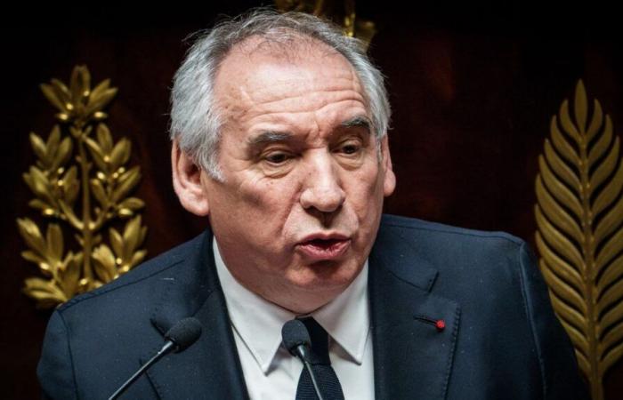 I giorni di attesa, la tassa sui redditi alti, il bilancio… François Bayrou elenca le sue promesse ai socialisti