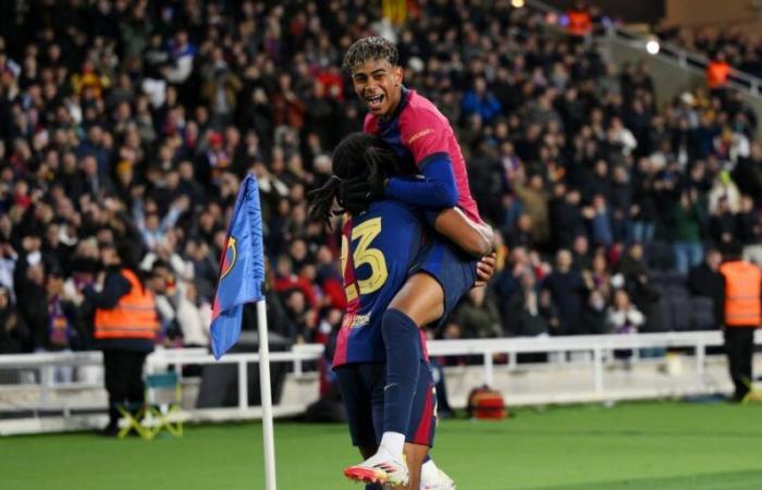 Esibizione infinita di Lamine, con un gol e uno splendido assist per Koundé