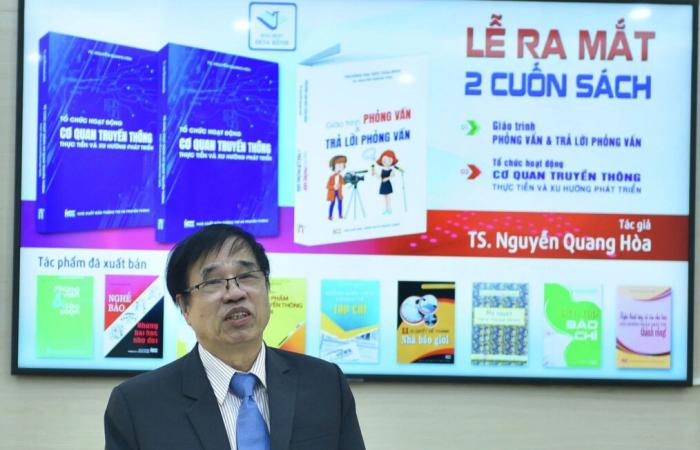 2 buoni libri sul giornalismo del dottor Nguyen Quang Hoa