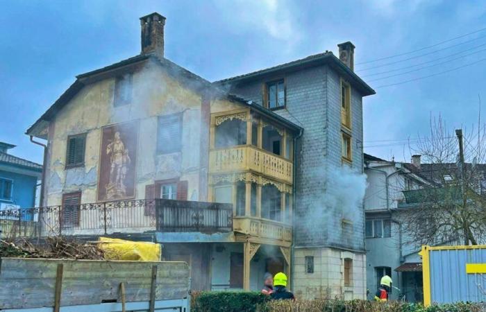 Fuochi d’artificio sparati in una casa a Lucerna: scoppia un incendio