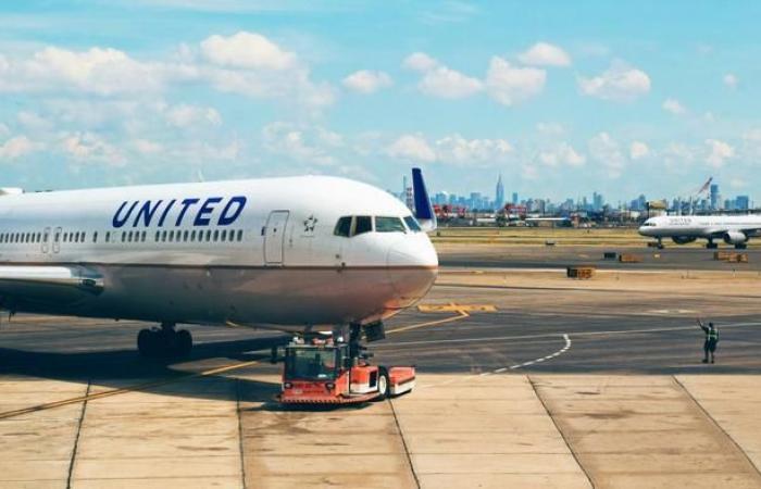 United Airlines ha creato un LLM che migliora le informazioni sui voli in ritardo