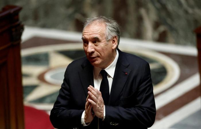 Come François Bayrou è riuscito a conquistare i socialisti del Nuovo Fronte Popolare