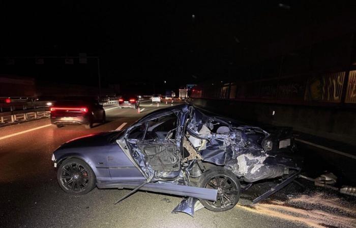 camion si scontra con una BMW ferma – ingorgo sulla A1